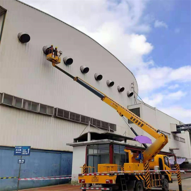 石家庄高空作业车出租服务：专业广告牌安装解决方案